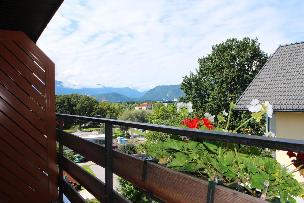 Hofer Guest House Филах Екстериор снимка